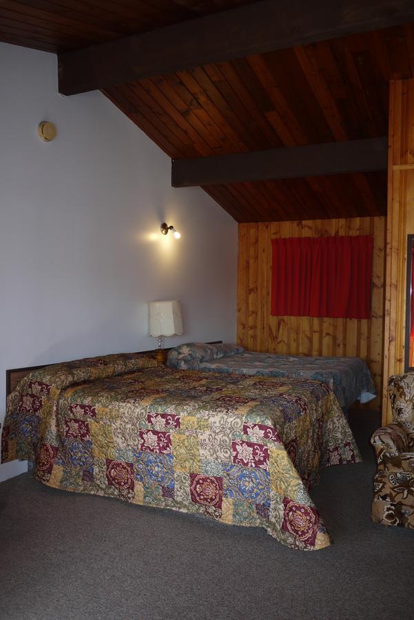 Pembina River Inn Entwistle Eksteriør bilde